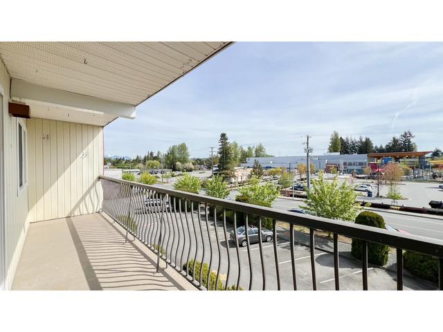 302 - 3043 270 Street, Condo with 3 bedrooms, 2 bathrooms and 1 parking in Langley BC | Image 20