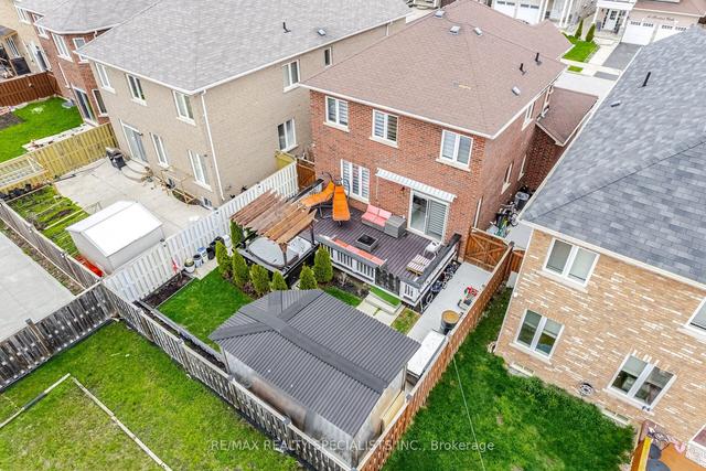 24 Haviland Circ, House detached with 4 bedrooms, 4 bathrooms and 6 parking in Brampton ON | Image 30