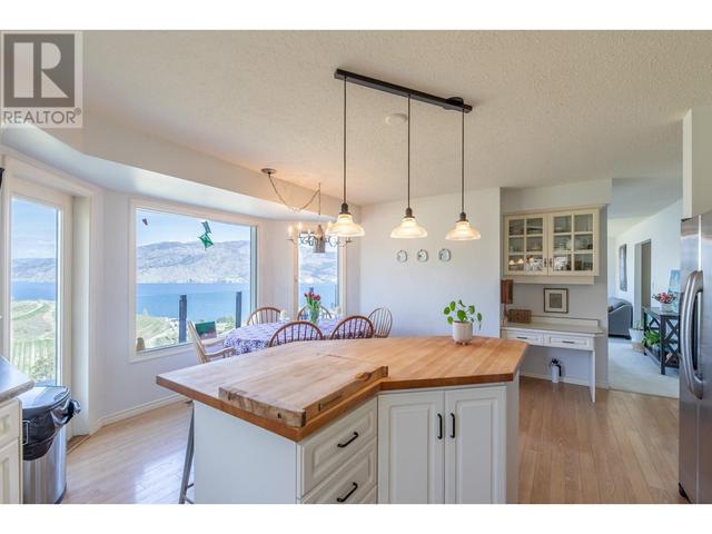 125 Sumac Ridge Drive, House detached with 4 bedrooms, 3 bathrooms and 2 parking in Summerland BC | Image 12