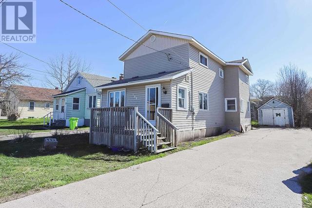 580 Charles St, House detached with 6 bedrooms, 2 bathrooms and null parking in Sault Ste. Marie ON | Image 37