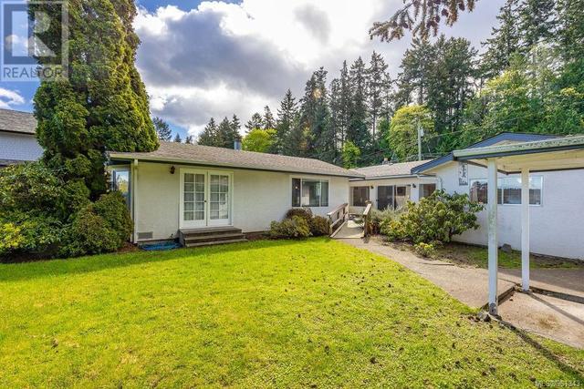 8028 Lantzville Rd, House detached with 4 bedrooms, 3 bathrooms and 4 parking in Lantzville BC | Image 60