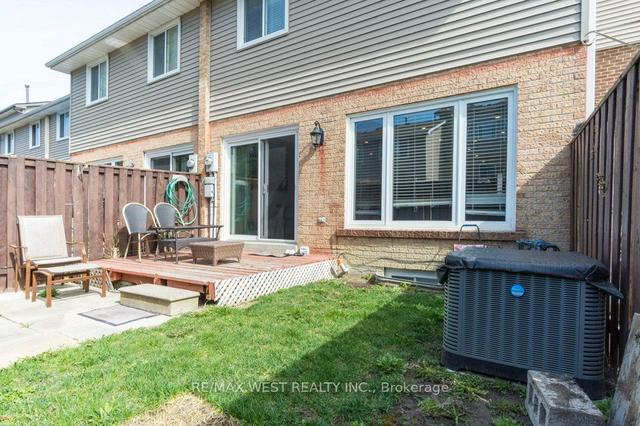 64 - 64 Carisbrooke Crt E, Townhouse with 3 bedrooms, 3 bathrooms and 2 parking in Brampton ON | Image 22