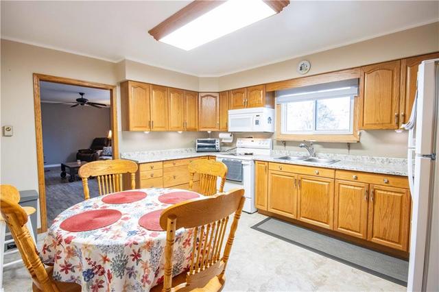 45 Lake Street, House detached with 3 bedrooms, 1 bathrooms and 6 parking in South Algonquin ON | Image 6