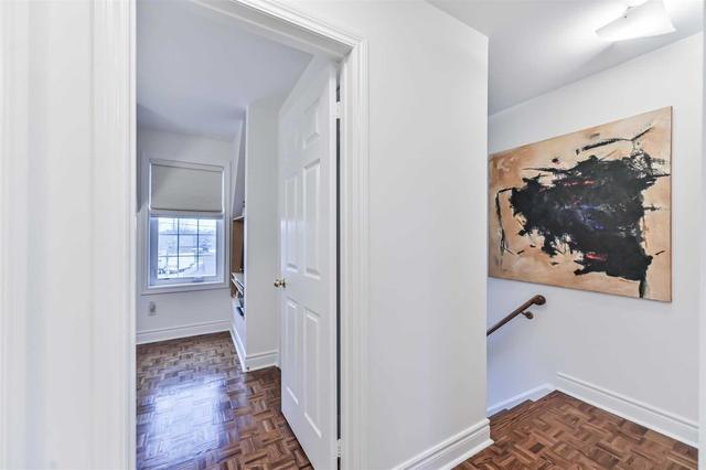 4 Lilac Ave, House semidetached with 2 bedrooms, 2 bathrooms and 2 parking in Toronto ON | Image 3