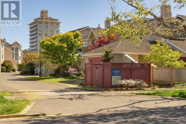 26 - 416 Dallas Rd, House attached with 2 bedrooms, 3 bathrooms and null parking in Victoria BC | Image 45