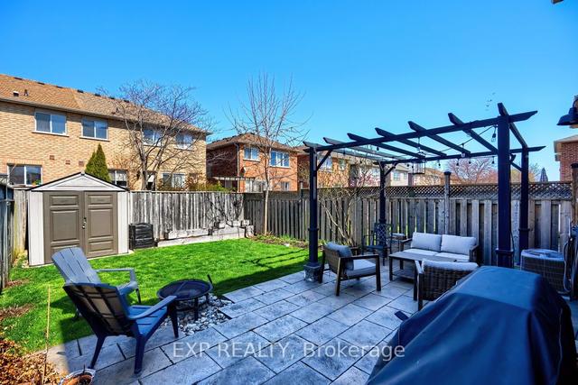 567 Eliza Cres, House attached with 3 bedrooms, 3 bathrooms and 3 parking in Burlington ON | Image 28