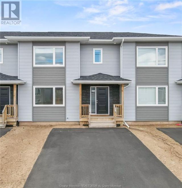 257 Falcon, House attached with 3 bedrooms, 1 bathrooms and null parking in Moncton NB | Image 1