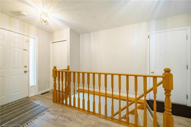 118 Ashley Cres, House detached with 3 bedrooms, 2 bathrooms and 3 parking in London ON | Image 30