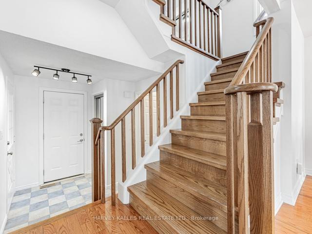 31 River Grove Dr, House detached with 4 bedrooms, 4 bathrooms and 4 parking in Toronto ON | Image 12