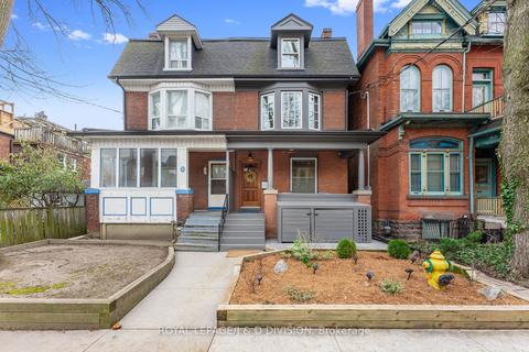 7 Earnbridge St, House semidetached with 3 bedrooms, 3 bathrooms and 2 parking in Toronto ON | Card Image