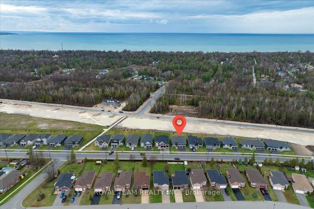 154 Ramblewood Dr, House detached with 3 bedrooms, 3 bathrooms and 6 parking in Wasaga Beach ON | Image 12