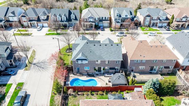 815 Somerville Terr, House detached with 4 bedrooms, 5 bathrooms and 6 parking in Milton ON | Image 32