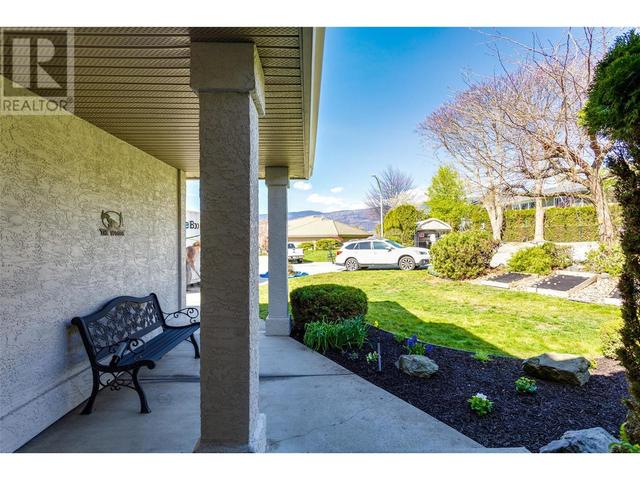 1045 Waldie Court, House detached with 4 bedrooms, 2 bathrooms and 4 parking in Kelowna BC | Image 52