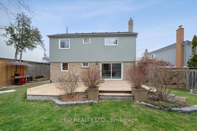 72 Madelaine Cres, House detached with 4 bedrooms, 4 bathrooms and 6 parking in Brampton ON | Image 28