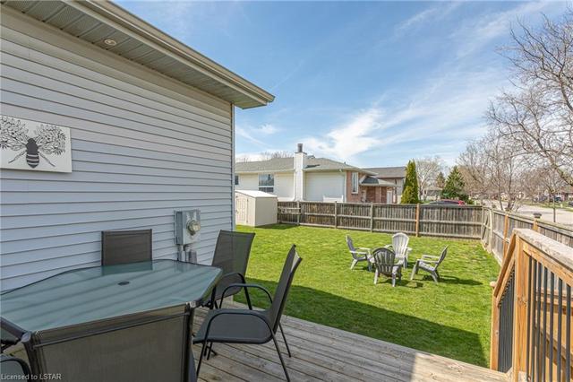 226 Portsmouth Crescent E, House detached with 3 bedrooms, 1 bathrooms and 4 parking in London ON | Image 24
