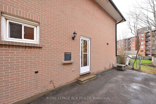 50 Church St, House semidetached with 4 bedrooms, 2 bathrooms and 3 parking in Orangeville ON | Image 11