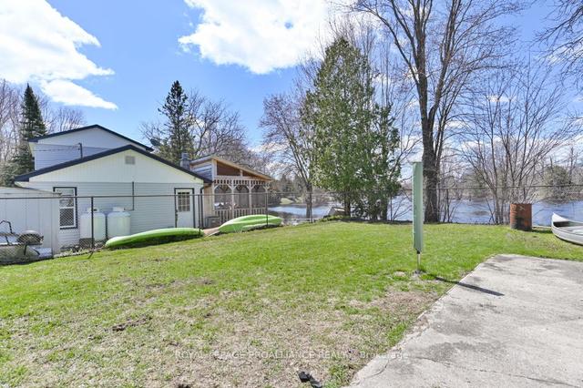 301 Sherry Rd, House detached with 3 bedrooms, 2 bathrooms and 9 parking in Tweed ON | Image 25