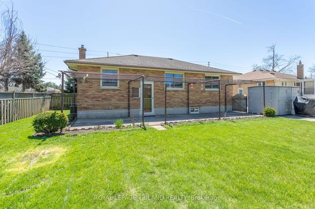 1748 Trafalgar St, House detached with 3 bedrooms, 2 bathrooms and 5 parking in London ON | Image 27