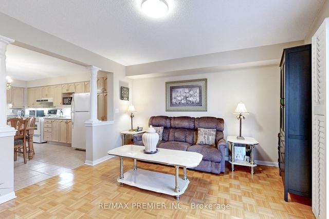 ste 211 - 2500 Rutherford Rd, Condo with 1 bedrooms, 1 bathrooms and 0 parking in Vaughan ON | Image 2