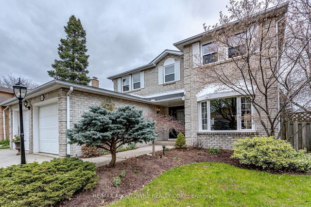 216 Nottingham Dr, House detached with 4 bedrooms, 3 bathrooms and 4 parking in Oakville ON | Image 12