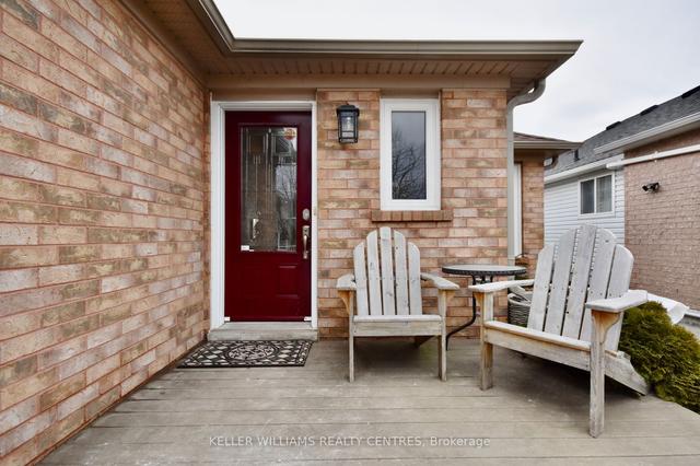 67 Moir Cres, House detached with 2 bedrooms, 2 bathrooms and 4 parking in Barrie ON | Image 12