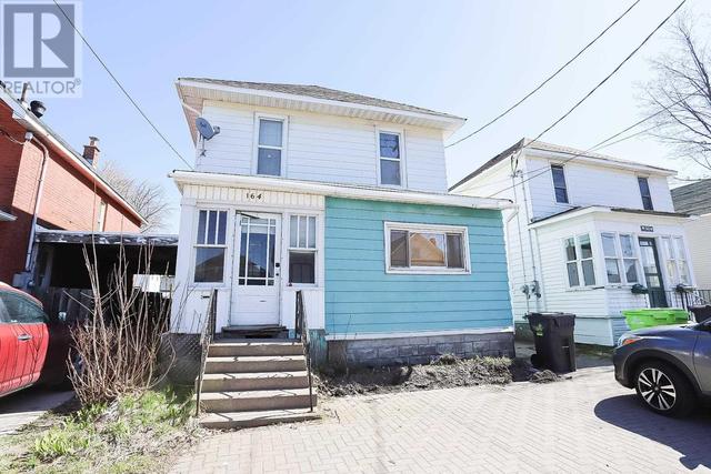 164 Albert St E, House detached with 5 bedrooms, 2 bathrooms and null parking in Sault Ste. Marie ON | Image 1