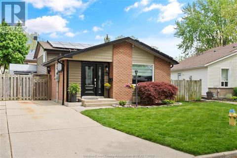 3151 Fairlane Crescent, Windsor, ON, N8W4Y5 | Card Image