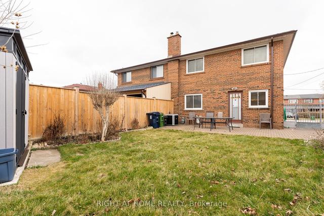 35 Peterson Dr, House semidetached with 3 bedrooms, 3 bathrooms and 6 parking in Toronto ON | Image 31