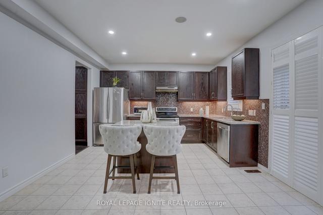 335 Boswell Dr, House detached with 4 bedrooms, 5 bathrooms and 6 parking in Clarington ON | Image 24