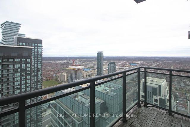4503 - 4070 Confederation Pkwy, Condo with 1 bedrooms, 1 bathrooms and 1 parking in Mississauga ON | Image 3