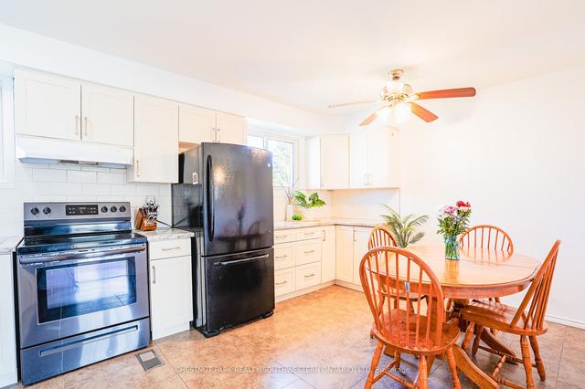 207 Alma St N, House semidetached with 3 bedrooms, 2 bathrooms and 3 parking in Guelph ON | Image 9