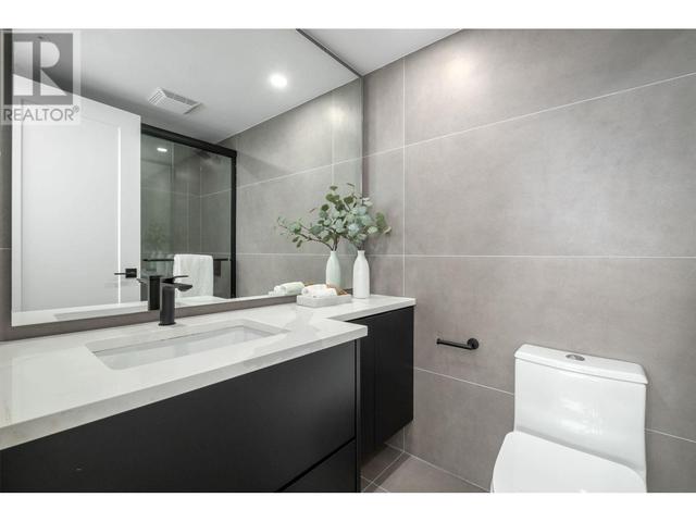 2005 - 888 Hamilton Street, Condo with 2 bedrooms, 2 bathrooms and 1 parking in Vancouver BC | Image 20
