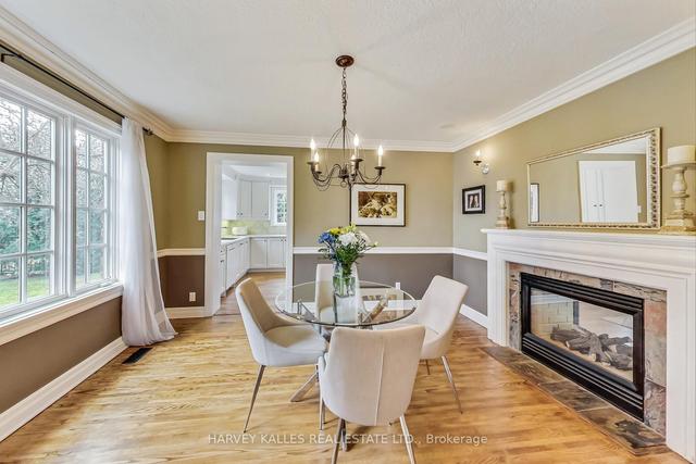 218 Yonge Blvd, House detached with 3 bedrooms, 4 bathrooms and 4 parking in Toronto ON | Image 2
