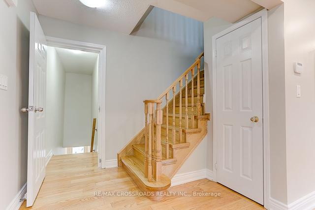 2199 Bur Oak Ave, Townhouse with 2 bedrooms, 3 bathrooms and 2 parking in Markham ON | Image 32