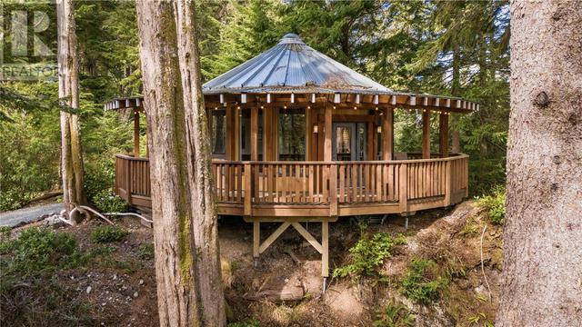 1015 Peninsula Rd, Home with 0 bedrooms, 0 bathrooms and null parking in Ucluelet BC | Image 25