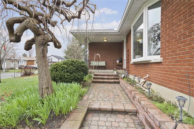 1299 Notting Hill Avenue, House detached with 3 bedrooms, 2 bathrooms and 4 parking in Ottawa ON | Image 3