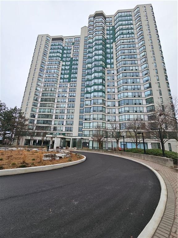 403 - 4460 Tucana Court, Condo with 3 bedrooms, 2 bathrooms and null parking in Mississauga ON | Image 1