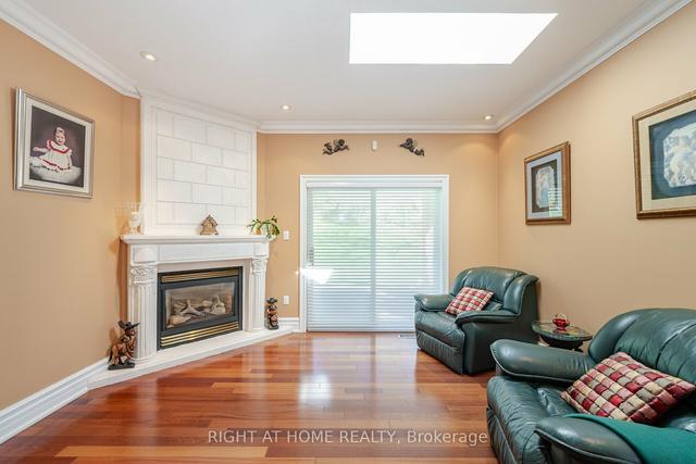 6 Lord Duncan Crt, House detached with 3 bedrooms, 3 bathrooms and 14 parking in Clarington ON | Image 11
