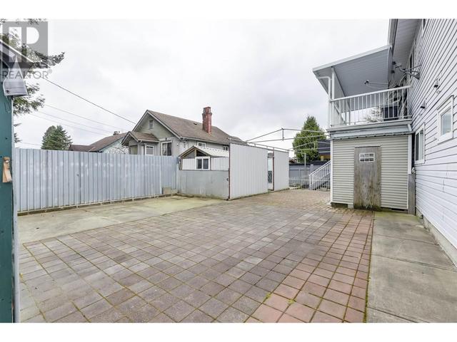 7688 16th Avenue, House detached with 6 bedrooms, 4 bathrooms and 6 parking in Burnaby BC | Image 24