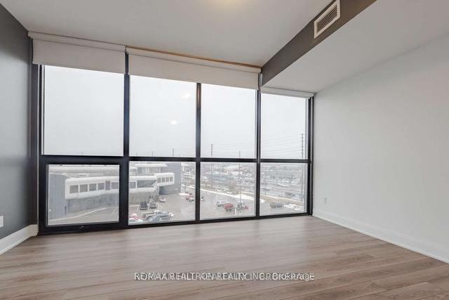 421 - 2900 Highway 7 Rd, Condo with 2 bedrooms, 2 bathrooms and 1 parking in Vaughan ON | Image 4