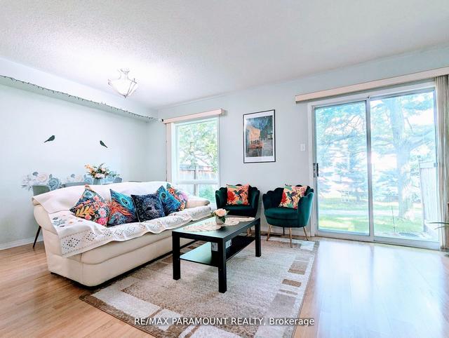 37 Wickstead Crt, Townhouse with 3 bedrooms, 3 bathrooms and 2 parking in Brampton ON | Image 26
