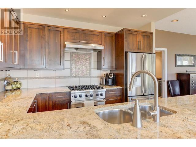 20 - 880 Christina Place, House attached with 4 bedrooms, 4 bathrooms and 4 parking in Kelowna BC | Image 24