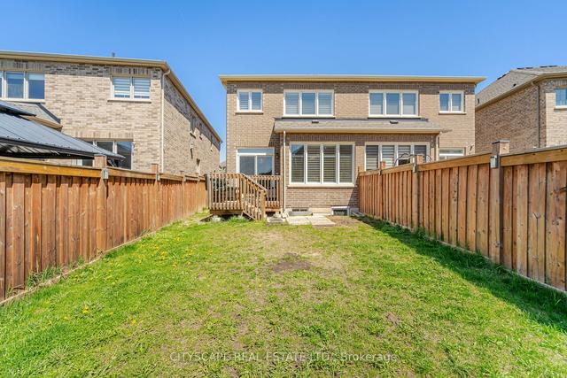 12 Gruenwald Gate E, House semidetached with 4 bedrooms, 4 bathrooms and 3 parking in Brampton ON | Image 27