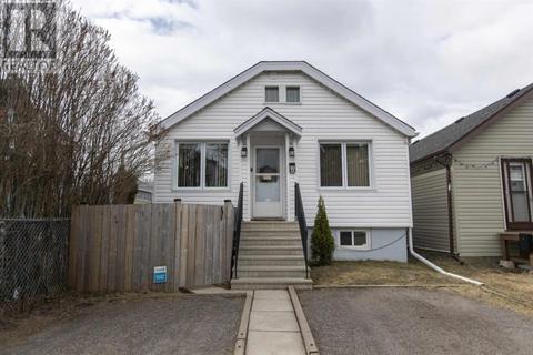 236 Pruden St, House detached with 2 bedrooms, 1 bathrooms and null parking in Thunder Bay ON | Card Image