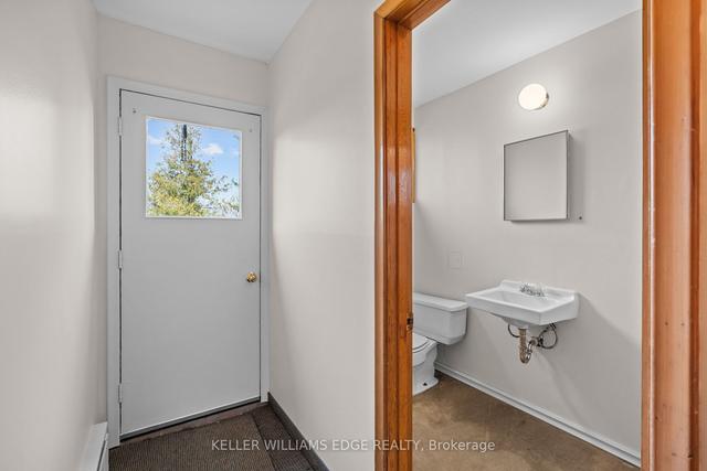 1352 Centre Rd, House detached with 3 bedrooms, 2 bathrooms and 6 parking in Hamilton ON | Image 17