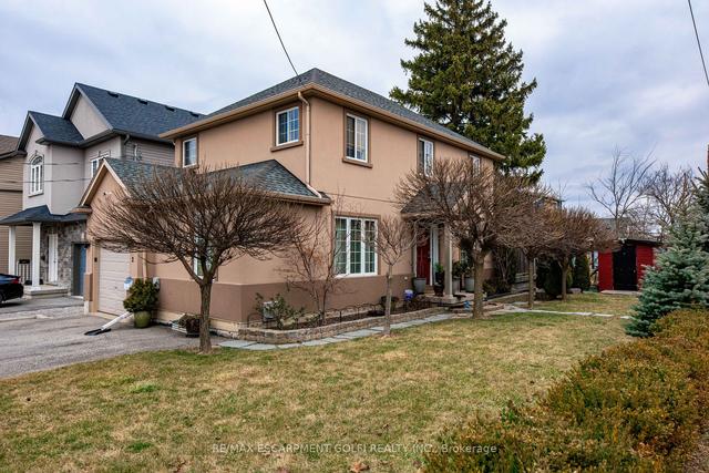 2 Leeson St, House detached with 3 bedrooms, 3 bathrooms and 3 parking in St. Catharines ON | Image 12