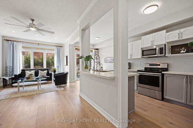 19 Matisse Tr, House attached with 3 bedrooms, 3 bathrooms and 3 parking in Vaughan ON | Image 2