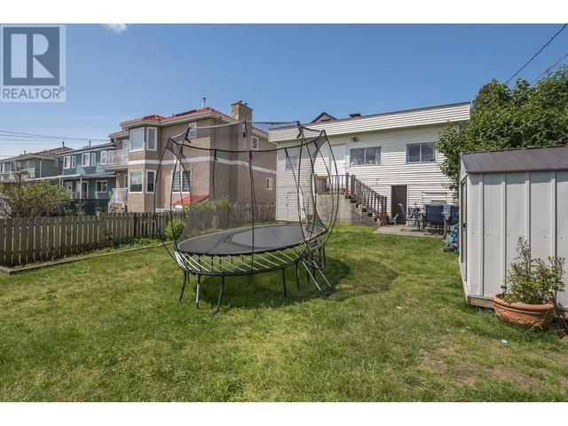 3826 Glendale Street, House detached with 5 bedrooms, 2 bathrooms and 4 parking in Vancouver BC | Image 16