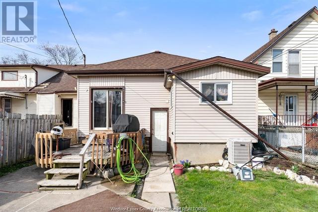 976 Gladstone Avenue, House detached with 4 bedrooms, 1 bathrooms and null parking in Windsor ON | Image 21