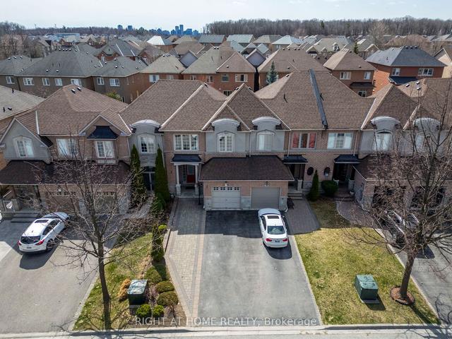 19 Matisse Tr, House attached with 3 bedrooms, 3 bathrooms and 3 parking in Vaughan ON | Image 14
